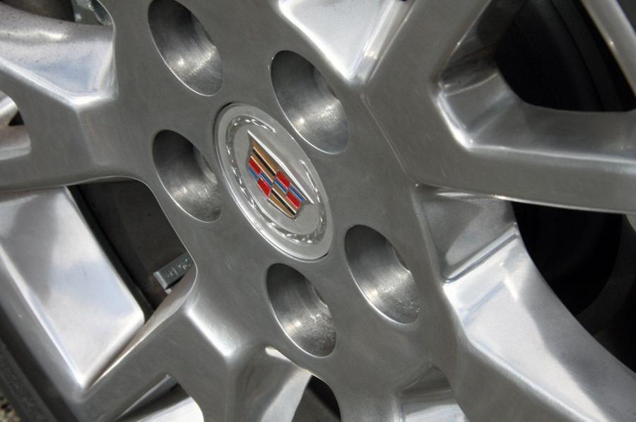  Cadillac CTS Coupe 2011 года  (фото 92 из 128)